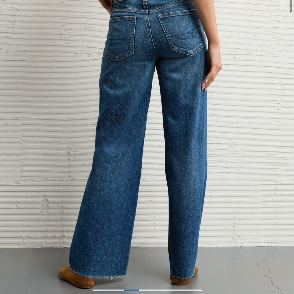 American Eagle jeans, size 8R, high waisted, wide leg jeans. Medium wash - Picture 2 of 9
